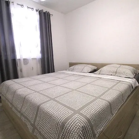 Apartments With Parking Space Basanija, Umag - 27263 Savudrija