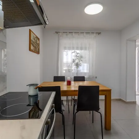With Parking Space Basanija, Umag - 27263 سافودغيا